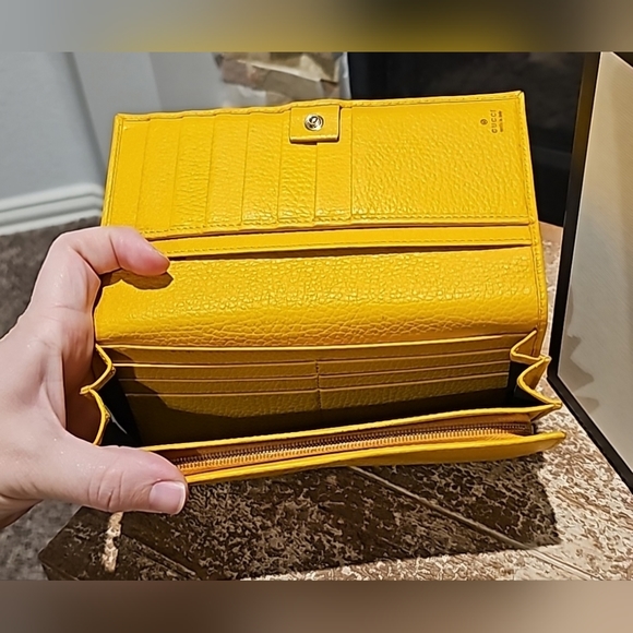 🔥💯AUTHENTIC GUCCI PEBBLED LEATHER SWING CONTINENTAL WALLET - Picture 11 of 16
